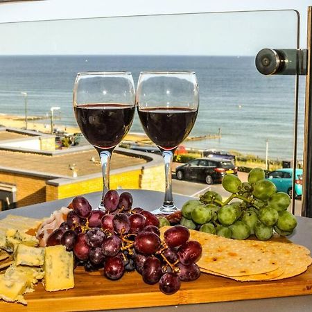 Soho Beach Apartment With Fabulous Sea View And 2 Minutes To The Beach With Free Parking And Netflix Bournemouth Kültér fotó