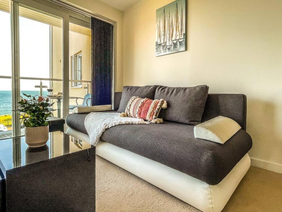 Soho Beach Apartment With Fabulous Sea View And 2 Minutes To The Beach With Free Parking And Netflix Bournemouth Kültér fotó