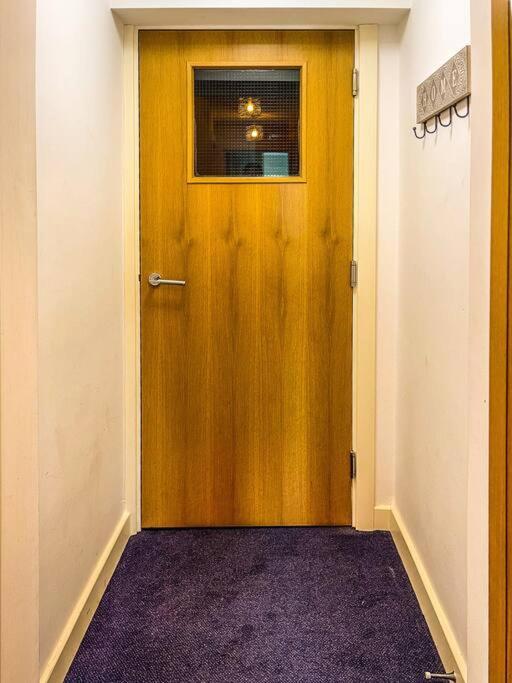 Soho Beach Apartment With Fabulous Sea View And 2 Minutes To The Beach With Free Parking And Netflix Bournemouth Kültér fotó