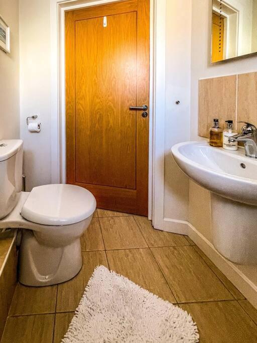 Soho Beach Apartment With Fabulous Sea View And 2 Minutes To The Beach With Free Parking And Netflix Bournemouth Kültér fotó